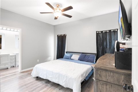Casa en venta en Dade City, Florida, 5 dormitorios, 191.29 m2 № 1906380 - foto 30