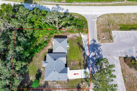 Casa en venta en Dade City, Florida, 5 dormitorios, 191.29 m2 № 1906380 - foto 3
