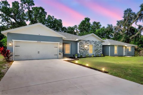 Casa en venta en Dade City, Florida, 5 dormitorios, 191.29 m2 № 1906380 - foto 1