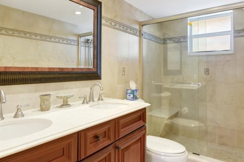 Copropriété à louer à South Palm Beach, Floride: 2 chambres, 105.91 m2 № 1207537 - photo 1