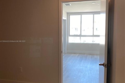 Condominio en alquiler en Miami, Florida, 2 dormitorios, 122.82 m2 № 1956491 - foto 10