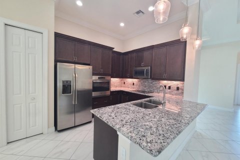 Villa ou maison à vendre à Port St. Lucie, Floride: 2 chambres, 171.13 m2 № 2303711 - photo 12