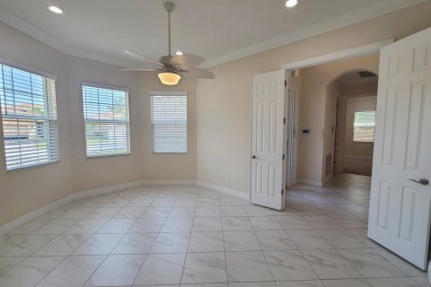 Villa ou maison à vendre à Port St. Lucie, Floride: 2 chambres, 171.13 m2 № 2303711 - photo 3