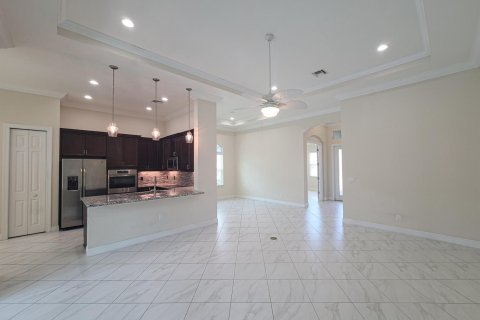 Villa ou maison à vendre à Port St. Lucie, Floride: 2 chambres, 171.13 m2 № 2303711 - photo 9