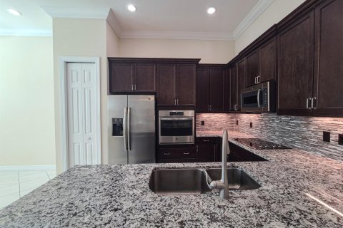 Villa ou maison à vendre à Port St. Lucie, Floride: 2 chambres, 171.13 m2 № 2303711 - photo 13