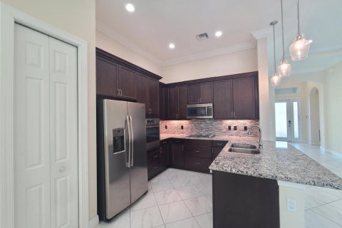 Villa ou maison à vendre à Port St. Lucie, Floride: 2 chambres, 171.13 m2 № 2303711 - photo 10