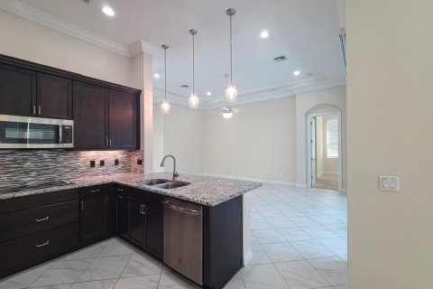 Villa ou maison à vendre à Port St. Lucie, Floride: 2 chambres, 171.13 m2 № 2303711 - photo 11