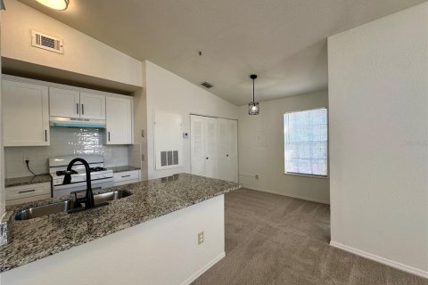 Condominio en alquiler en Kissimmee, Florida, 2 dormitorios, 77.48 m2 № 1915622 - foto 6