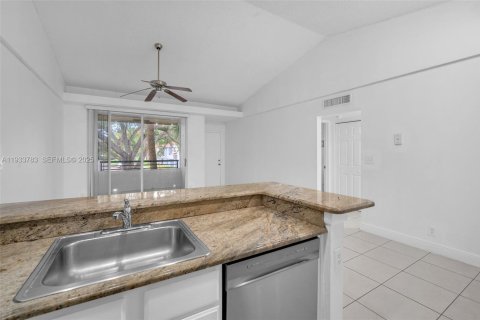 Copropriété à vendre à Coconut Creek, Floride: 2 chambres, 90.58 m2 № 1992534 - photo 6