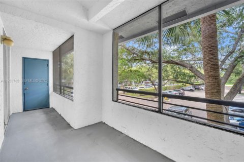 Copropriété à vendre à Coconut Creek, Floride: 2 chambres, 90.58 m2 № 1992534 - photo 4