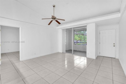 Copropriété à vendre à Coconut Creek, Floride: 2 chambres, 90.58 m2 № 1992534 - photo 10