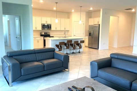 House in Venice, Florida 4 bedrooms, 189.06 sq.m. № 2166501 - photo 10