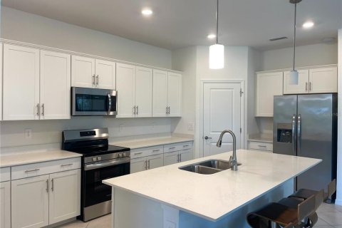 House in Venice, Florida 4 bedrooms, 189.06 sq.m. № 2166501 - photo 3