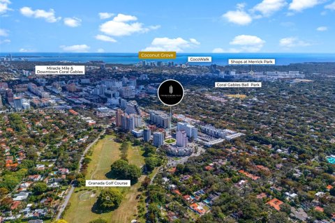 Commercial property in Coral Gables, Florida № 2026002 - photo 13