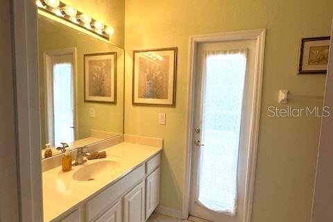 House in Apopka, Florida 4 bedrooms, 234.58 sq.m. № 1760345 - photo 5