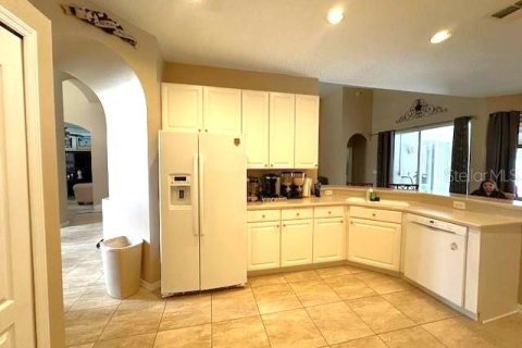 House in Apopka, Florida 4 bedrooms, 234.58 sq.m. № 1760345 - photo 16