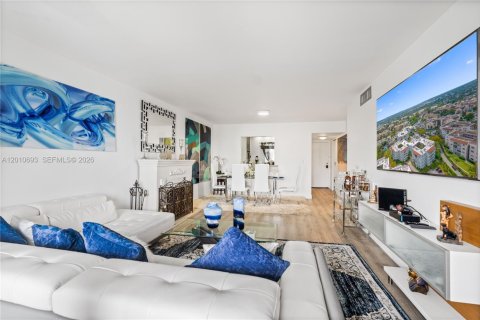 Condo in Lauderdale Lakes, Florida, 2 bedrooms  № 2076637 - photo 9
