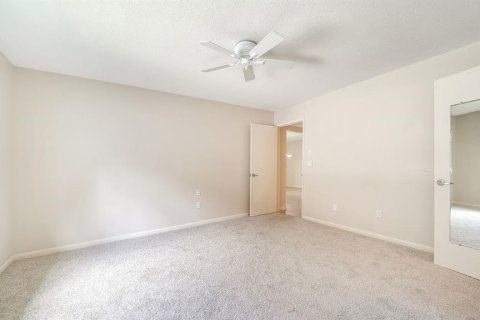 House in Sarasota, Florida 2 bedrooms, 123.75 sq.m. № 2294650 - photo 25
