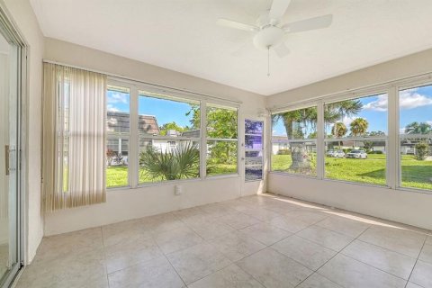 House in Sarasota, Florida 2 bedrooms, 123.75 sq.m. № 2294650 - photo 18