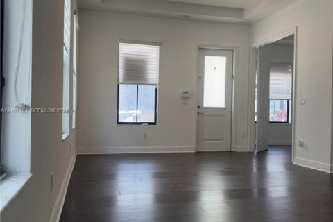 Condo in Doral, Florida, 5 bedrooms № 2401258 - photo 14