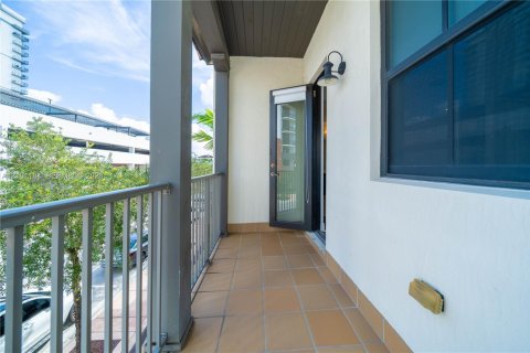 Condo in Doral, Florida, 5 bedrooms № 2401258 - photo 24