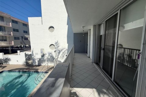 Condominio en venta en Miami Beach, Florida, 2 dormitorios, 85.47 m2 № 1971875 - foto 29