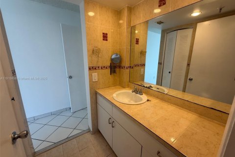 Condominio en venta en Miami Beach, Florida, 2 dormitorios, 85.47 m2 № 1971875 - foto 16