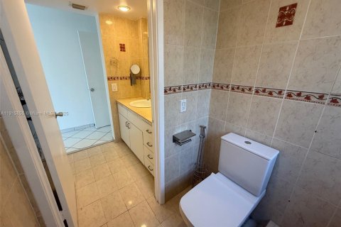 Condominio en venta en Miami Beach, Florida, 2 dormitorios, 85.47 m2 № 1971875 - foto 17