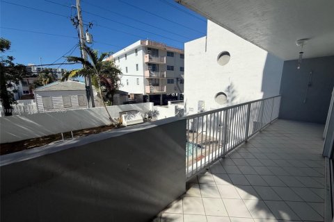 Condominio en venta en Miami Beach, Florida, 2 dormitorios, 85.47 m2 № 1971875 - foto 30
