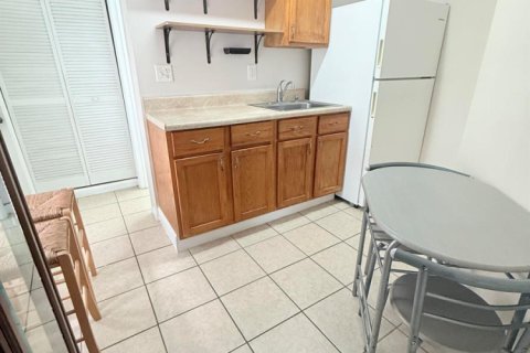 Immobilier commercial à louer à West Palm Beach, Floride: 1 chambre, 111.48 m2 № 2397330 - photo 5