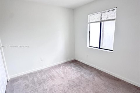 Adosado en venta en Miami, Florida, 3 dormitorios, 128.02 m2 № 1809822 - foto 6
