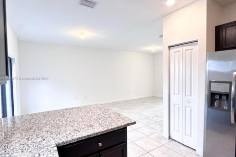 Adosado en venta en Miami, Florida, 3 dormitorios, 128.02 m2 № 1809822 - foto 21