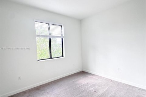 Adosado en venta en Miami, Florida, 3 dormitorios, 128.02 m2 № 1809822 - foto 23