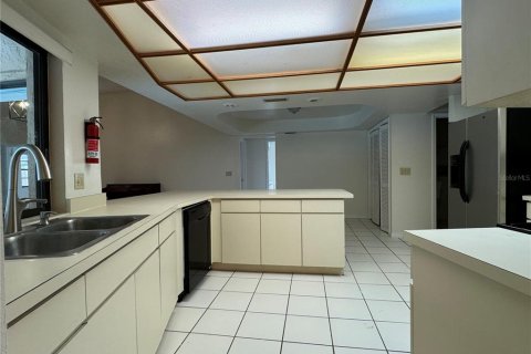 Casa en alquiler en Valrico, Florida, 4 dormitorios, 219.25 m2 № 1816951 - foto 13