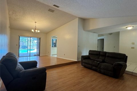 Casa en alquiler en Valrico, Florida, 4 dormitorios, 219.25 m2 № 1816951 - foto 6