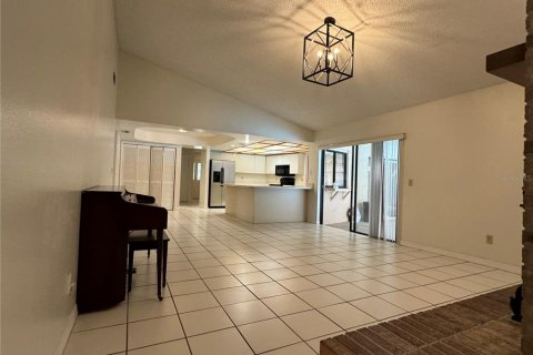 Casa en alquiler en Valrico, Florida, 4 dormitorios, 219.25 m2 № 1816951 - foto 17