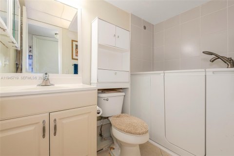 Купить кондоминиум в Санрайз, Флорида 2 спальни, 78.97м2, № 2002054 - фото 9