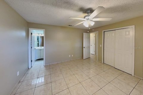 House in Kissimmee, Florida 3 bedrooms, 125.23 sq.m. № 1884733 - photo 14
