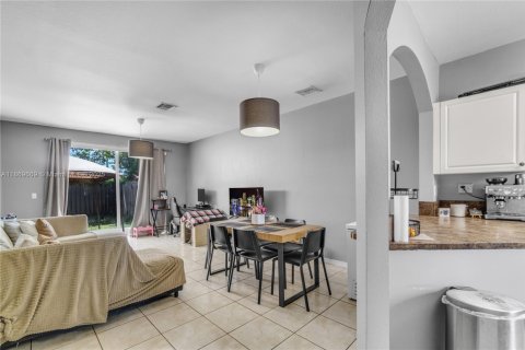 Touwnhouse à vendre à Homestead, Floride: 3 chambres, 128.02 m2 № 1921313 - photo 8