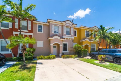 Touwnhouse à vendre à Homestead, Floride: 3 chambres, 128.02 m2 № 1921313 - photo 2