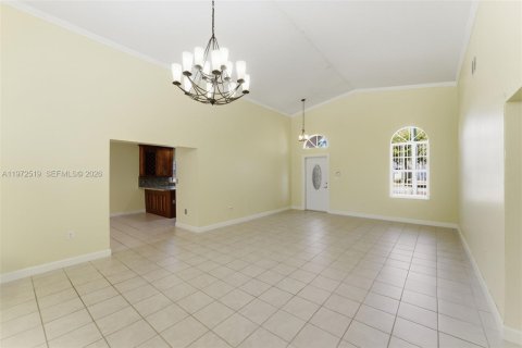 House in Miami, Florida 3 bedrooms, 160.35 sq.m. № 2033496 - photo 6