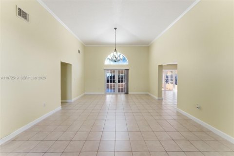House in Miami, Florida 3 bedrooms, 160.35 sq.m. № 2033496 - photo 5