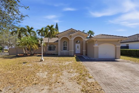 House in Miami, Florida 3 bedrooms, 160.35 sq.m. № 2033496
