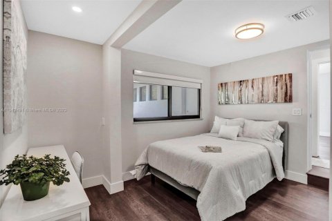 Villa ou maison à louer à Miami, Floride: 6 chambres, 320.14 m2 № 1984764 - photo 28