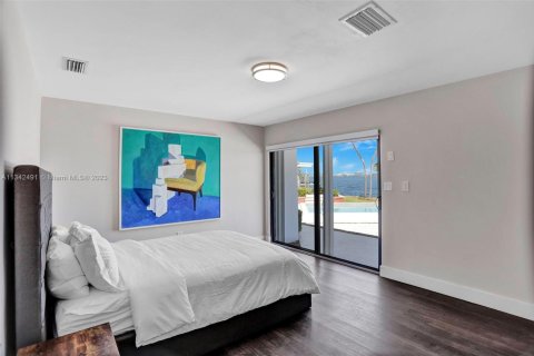 Villa ou maison à louer à Miami, Floride: 6 chambres, 320.14 m2 № 1984764 - photo 20