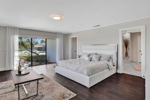 Villa ou maison à louer à Miami, Floride: 6 chambres, 320.14 m2 № 1984764 - photo 19