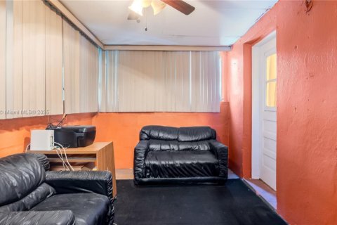 Купить виллу или дом в Майами, Флорида 2 спальни, 130.99м2, № 1972456 - фото 17