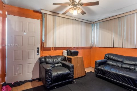 Купить виллу или дом в Майами, Флорида 2 спальни, 130.99м2, № 1972456 - фото 18