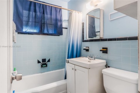 Купить виллу или дом в Майами, Флорида 2 спальни, 130.99м2, № 1972456 - фото 22