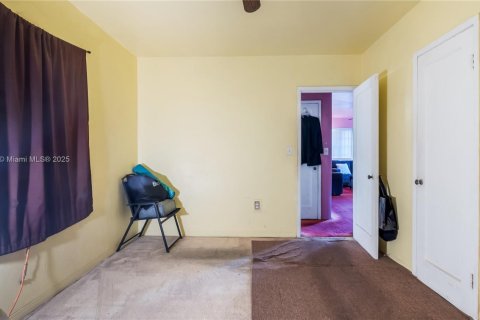 Купить виллу или дом в Майами, Флорида 2 спальни, 130.99м2, № 1972456 - фото 21